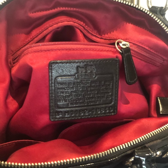 Black coach purse - Picture 3 of 6